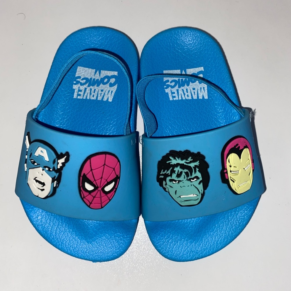 Marvel Comics superhero slides size 6 infant
